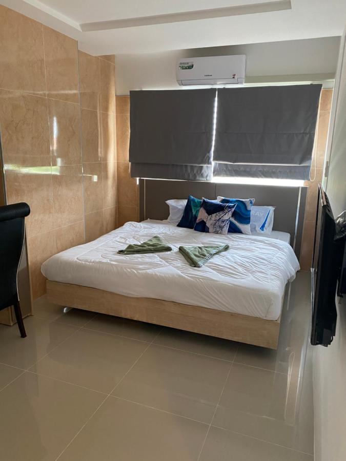 Trio Gems Condo, Pattaya Thailand Praia de Jomtien Exterior foto